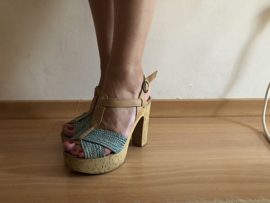 Sandálias de cortiça - salto alto