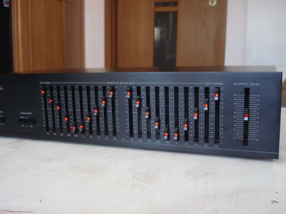Еквалайзер "Yamaha" EQ-70, EQ-330
