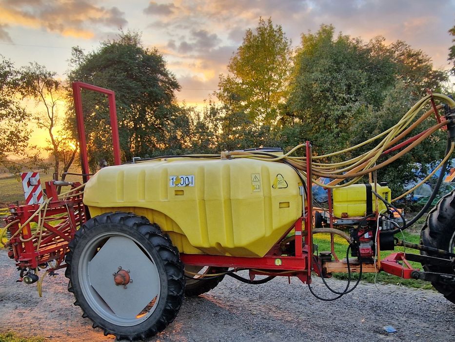 Opryskiwacz ciągany