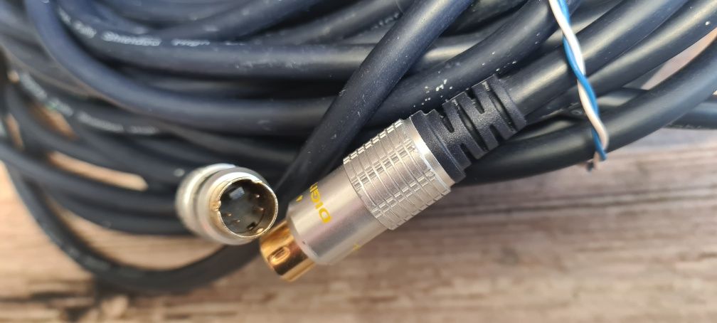 Kabel s video wtyk, s video wtyk 15m