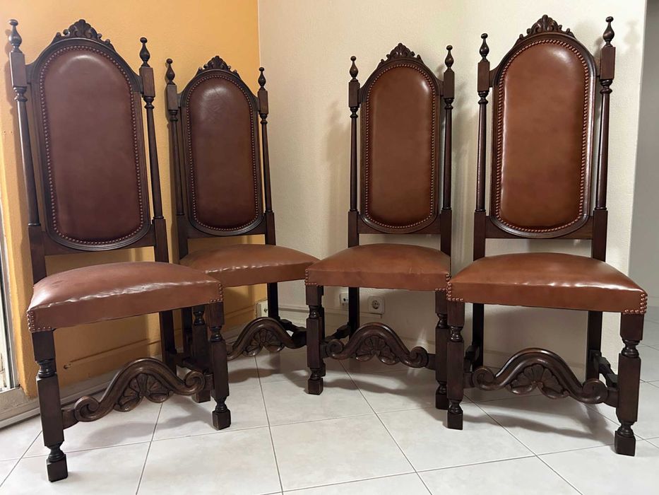 6 Cadeiras de Sala de Jantar em Madeira maciça e Pele - Vintage