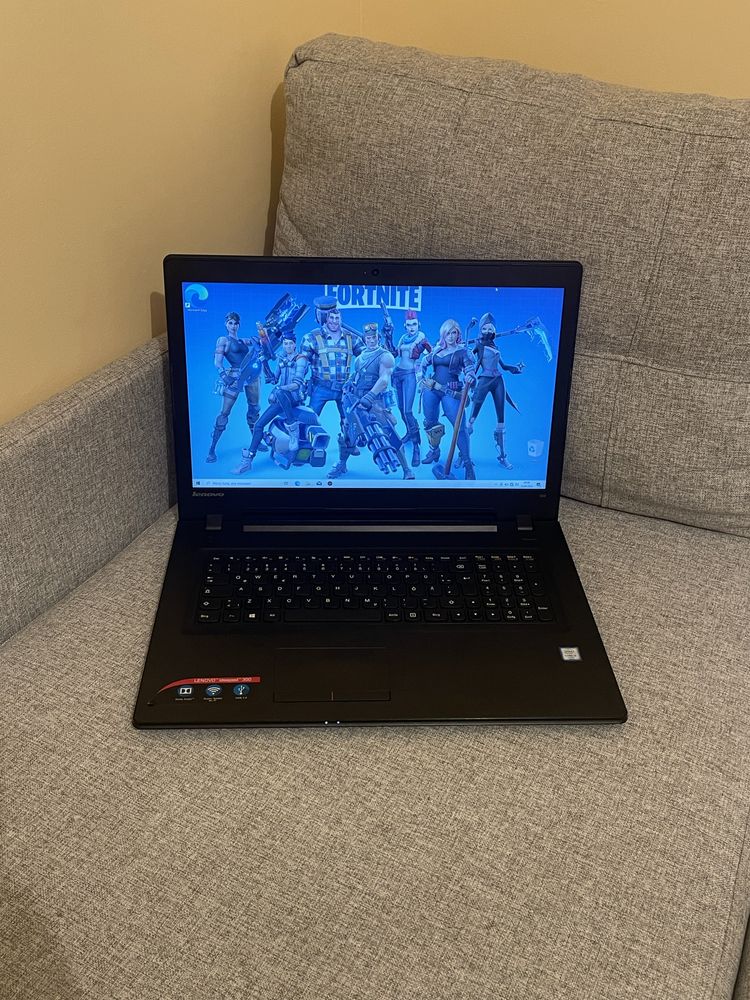 Laptop Lenovo 17.3' do gier i5, 8GB ram, Radeon R5, Nowa bateria.