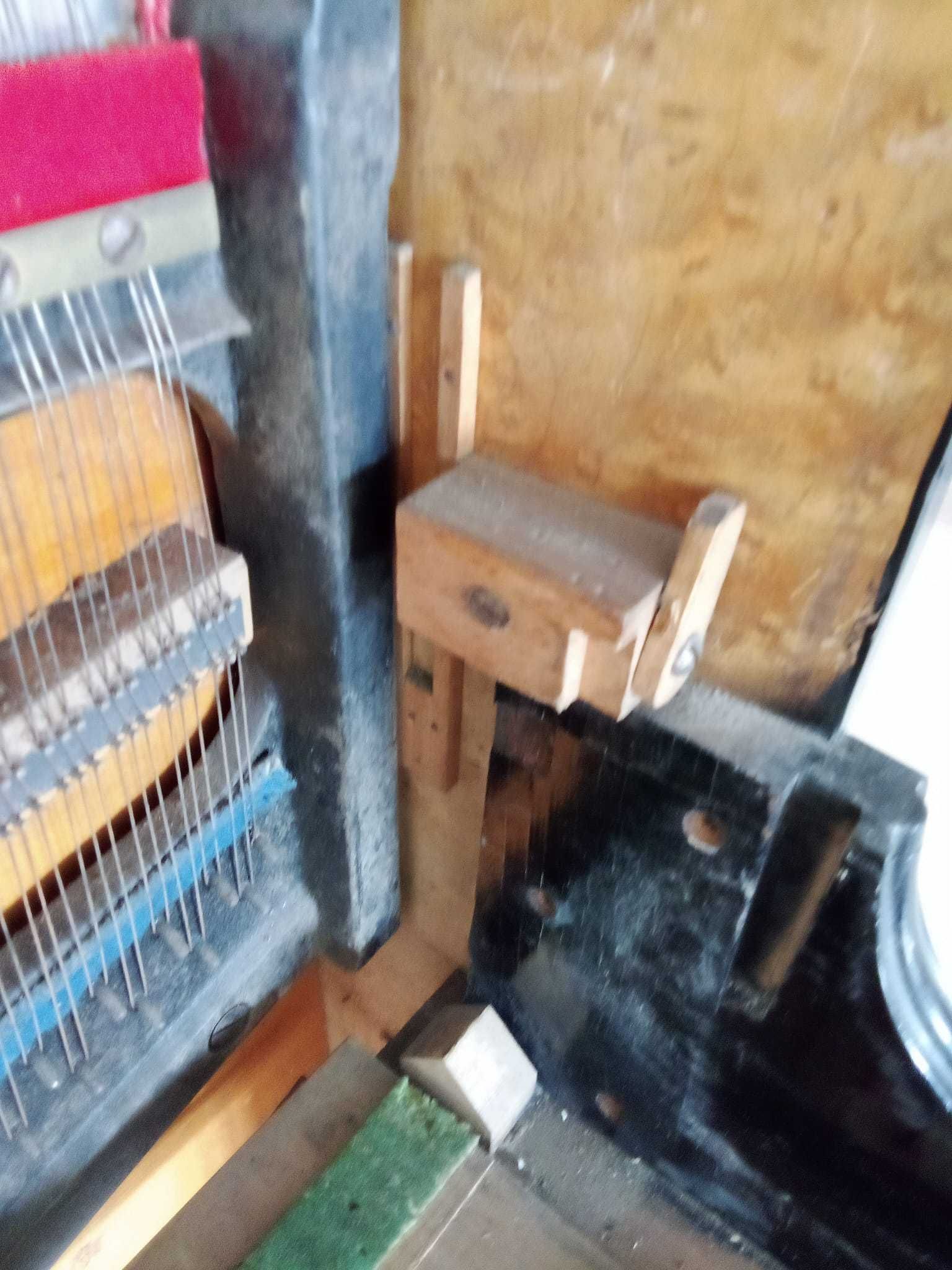 Vendo piano em ótimo estado