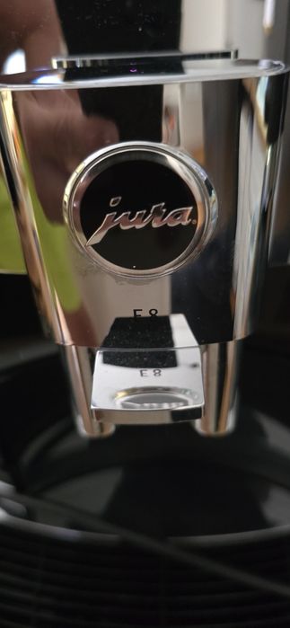 Ekspres do kawy Jura E8
