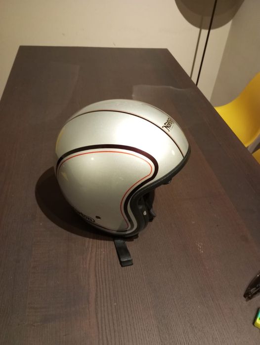 Capacete Norton cinzento