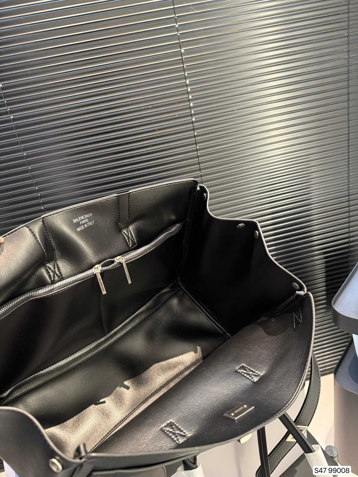 Torba typu tote Balenciaga Rodeo
