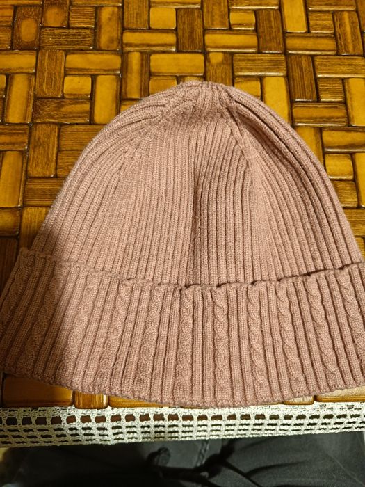 Czapka damska zimowa w kolorze brudnego różu