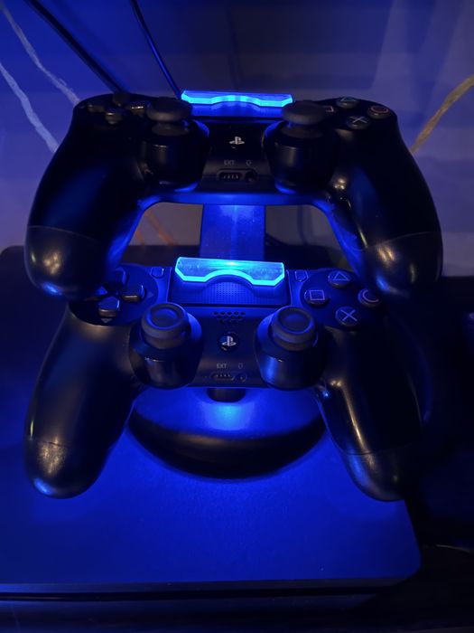 Продам Ps 4  slim 1 тб