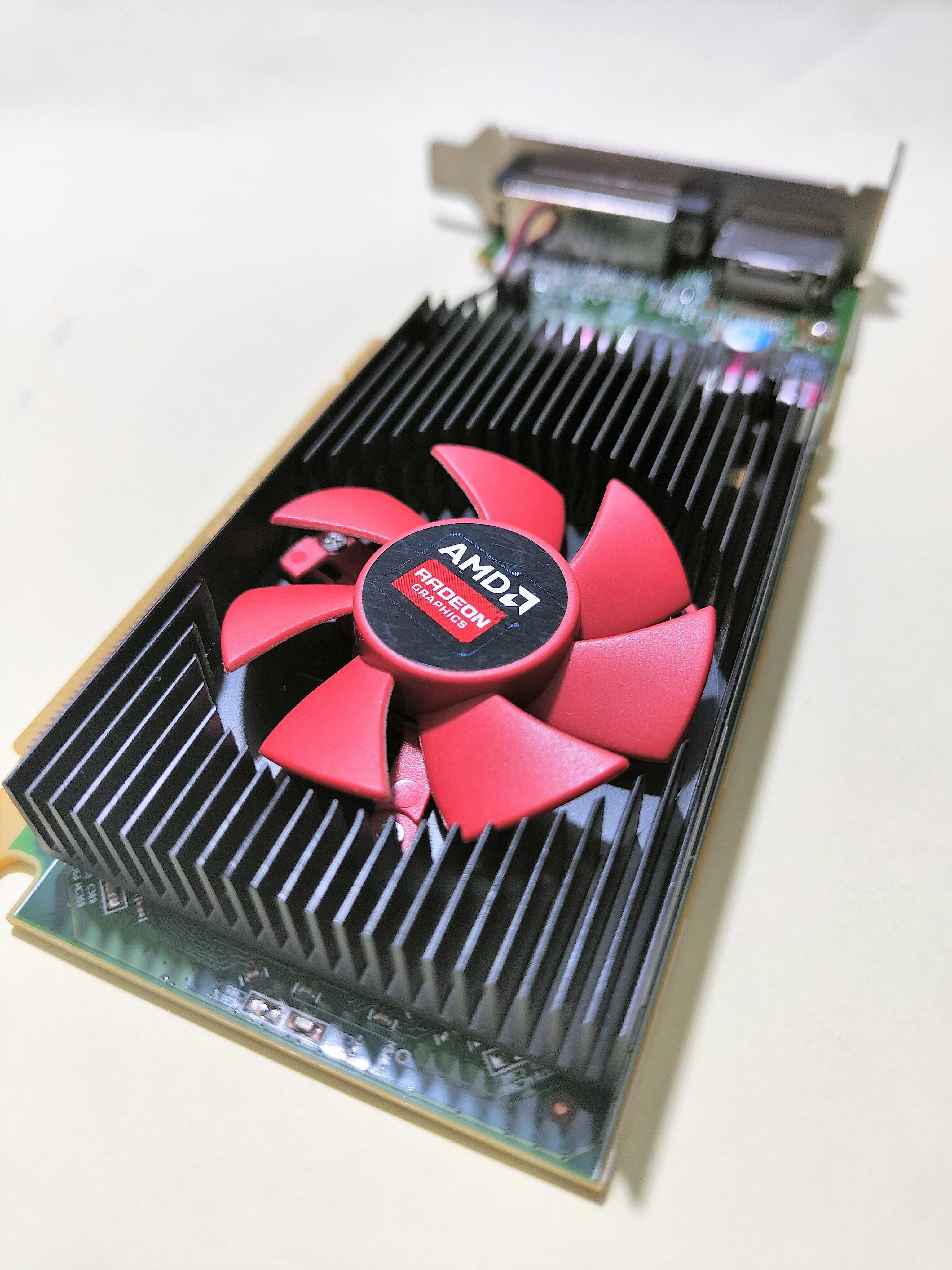 Placa gráfica AMD Radeon R5 340X 2GB PCI