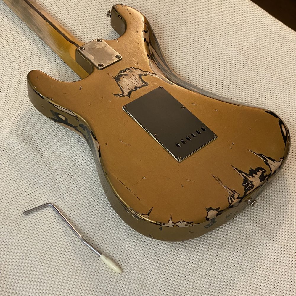 Siggi Brown stratocaster relic strat-style guitar RUN