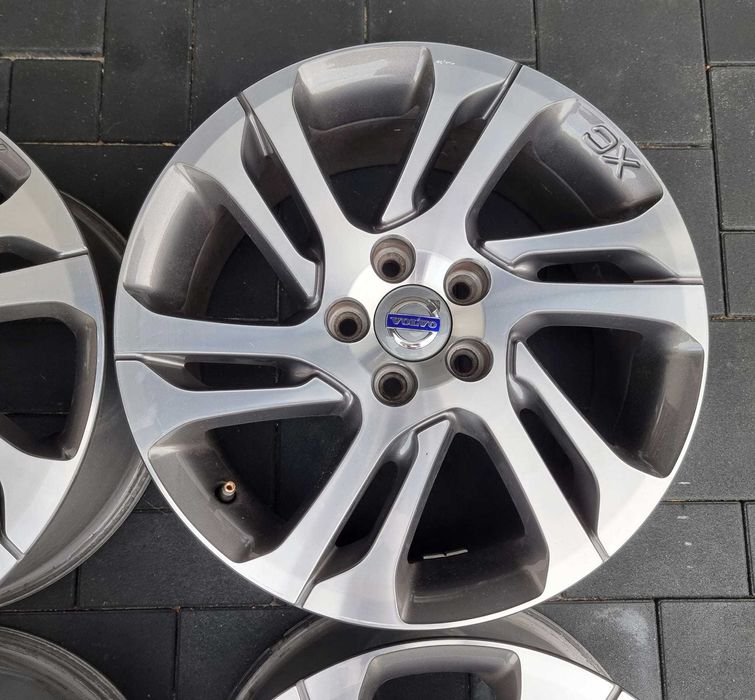 Felgi aluminiowe VOLVO XC70 XC60 17'' 7,5Jx17 5x108 ET55
