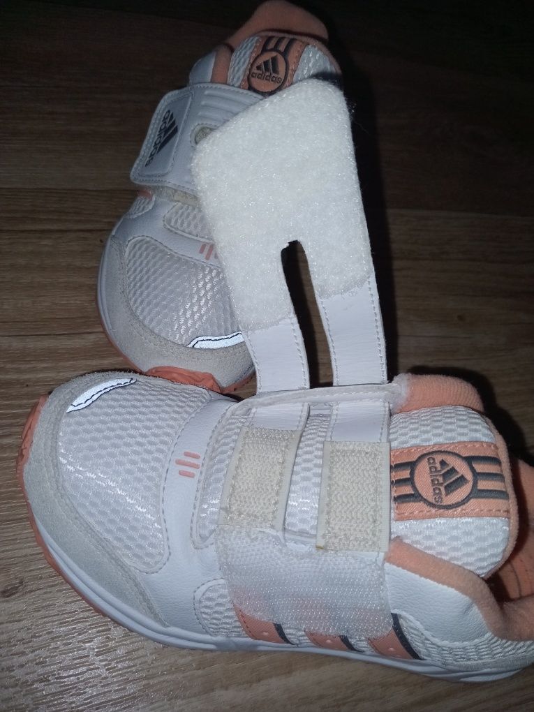 Кросівки дитячі кросовки Adidas р.31 Nike Air р.35,5 для дівчинки