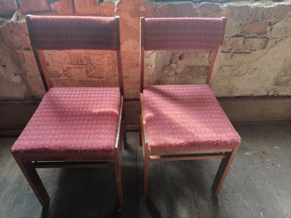 Krzesła PRL polecam