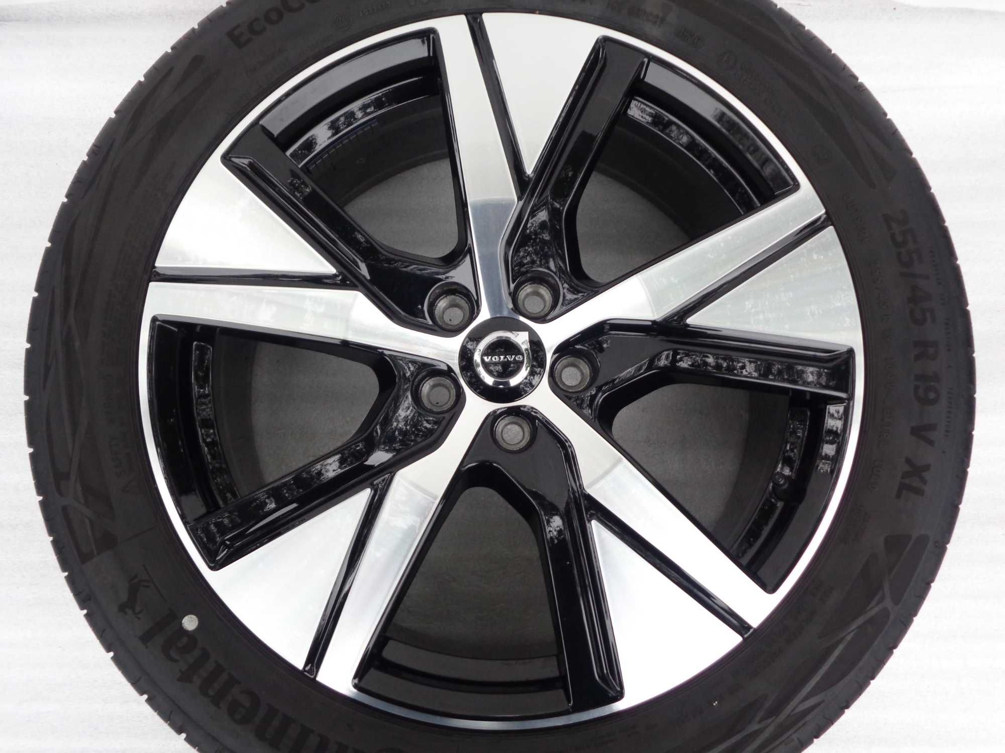 FELGI Alufelgi 19 5x108 VOLVO XC40 XC60 2x ET50,5 7,5J 2x ET56 8,5J