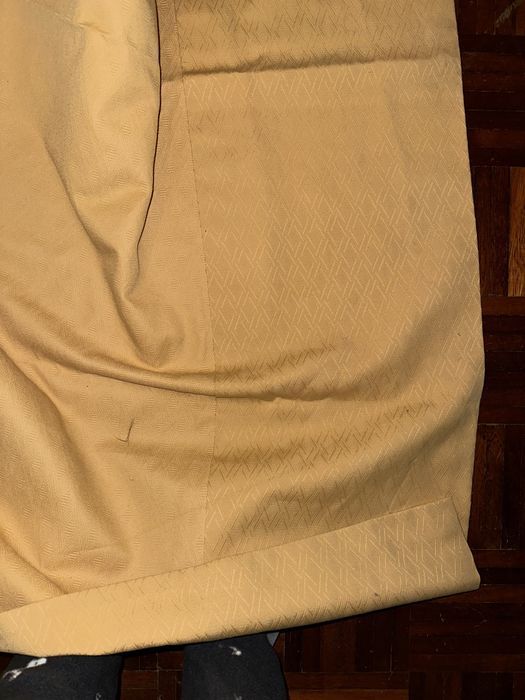 Conjunto 2 cortinas tecido opaco amarelo escuro