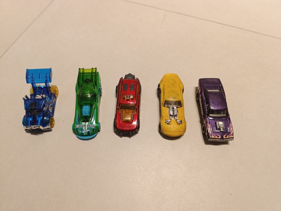 Autka hot wheels