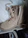 Botas femininas em bom estado