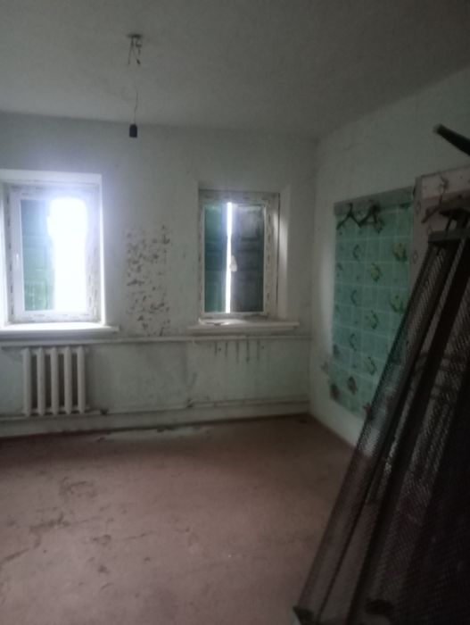 Продаж цегляного будинку