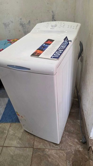 Горизонтальная стиральная машина Whirlpool. рабочая не ржавая.5 кг.