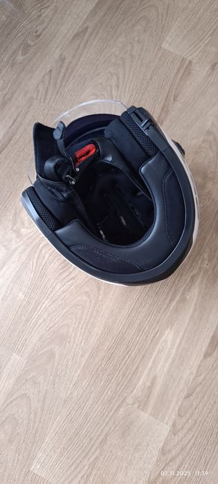 Nowy kask L 52cm  z homologacją porządny mocny czarny