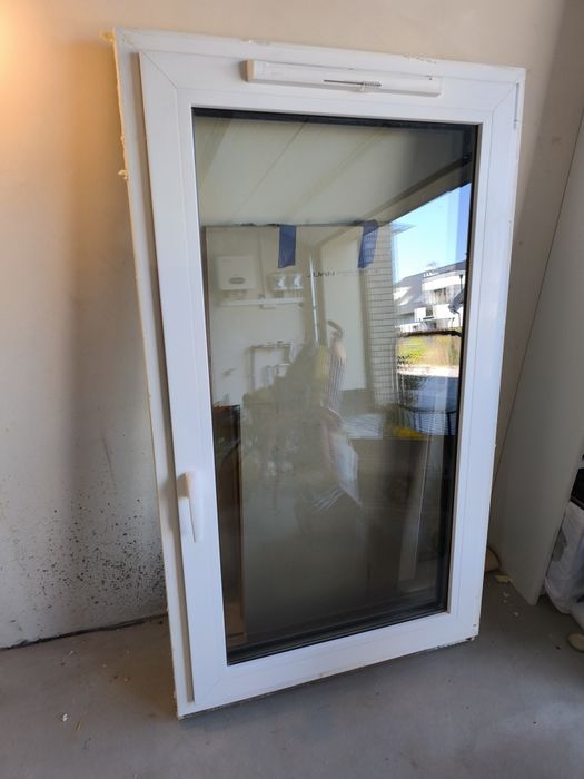 Okno ROTO 80x140 trzyszybowe