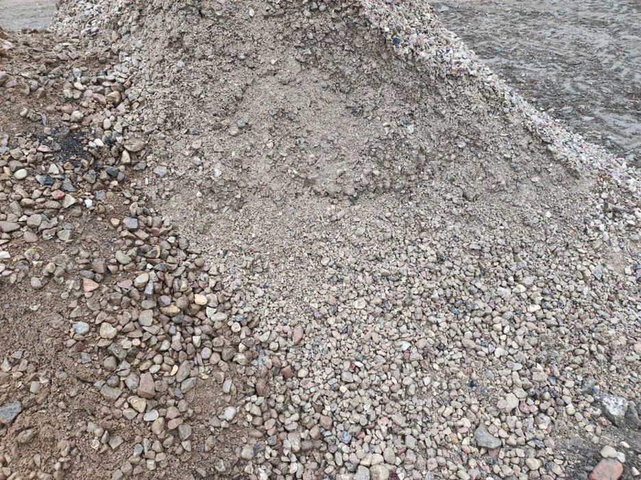 Kamień (16-32) , piasek, czarnoziem, ziemia, żwir transport do 3.5 ton