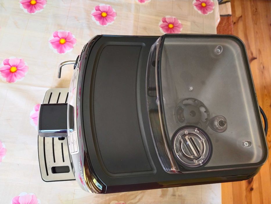 Ekspres do kawy Philips Intelia Saeco