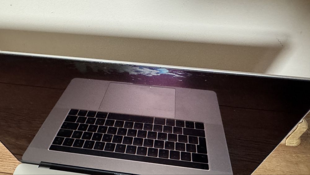 Macbook Pro 2016 15 cali I7 16gb