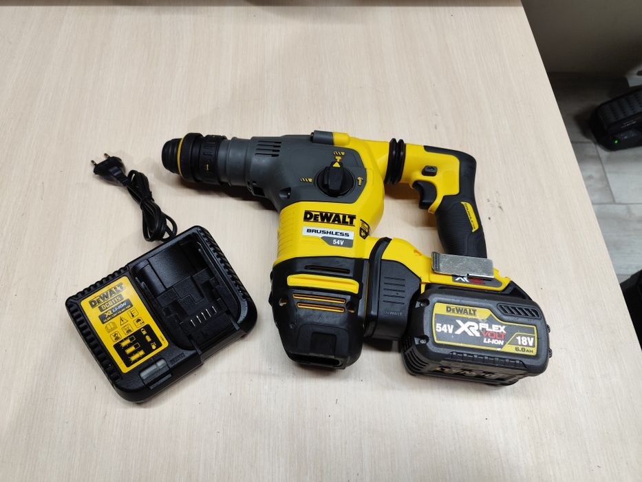 DeWal DCH 334 безщітковий потужний акумуляторний перфоратор Деволт ори