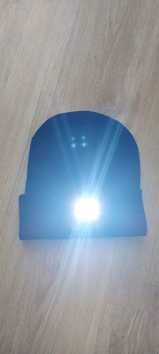 Шапка с LED фонариком