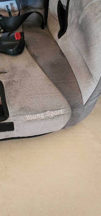 Автокресло Recaro