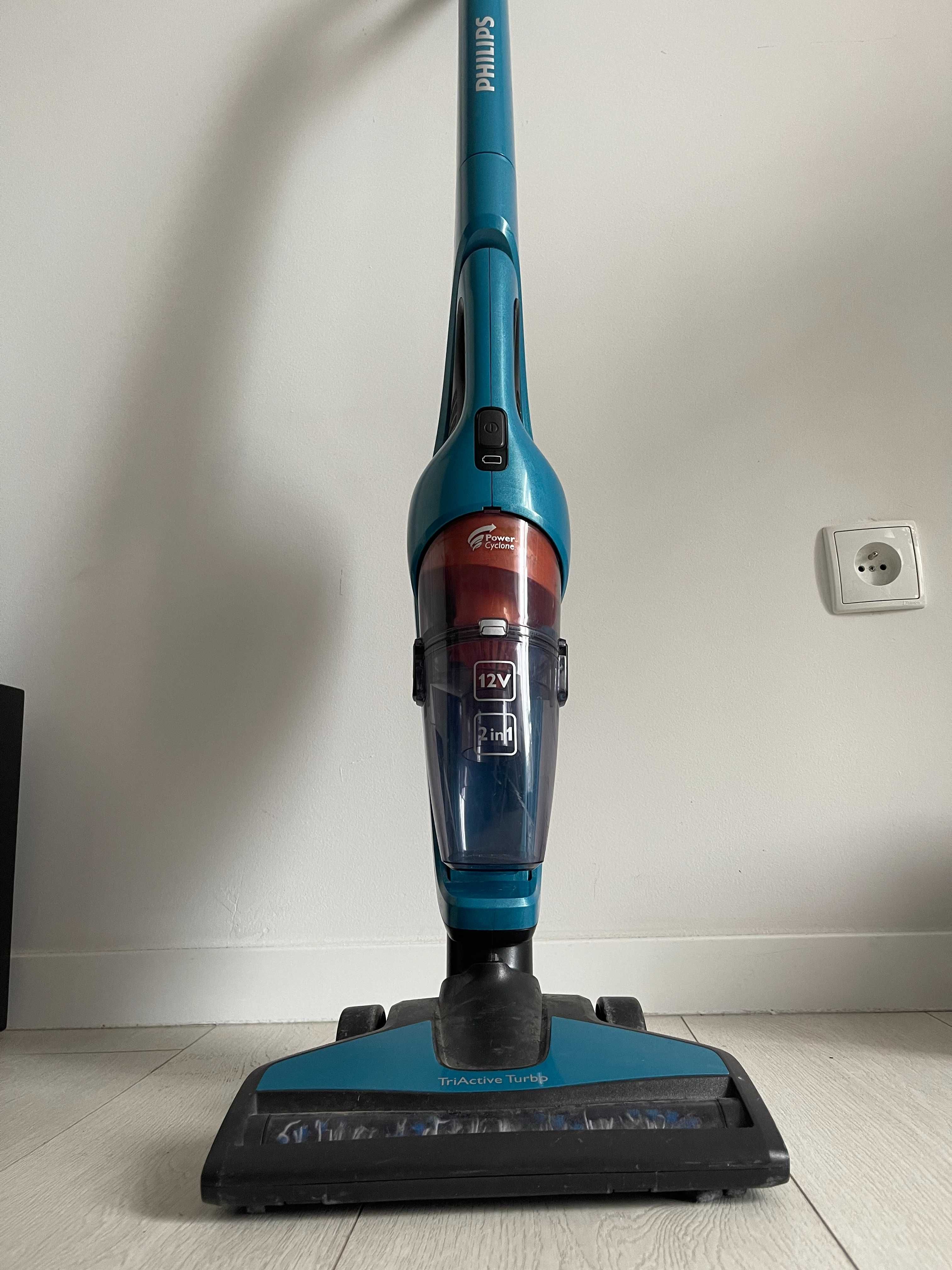 Odkurzacz bezprzewodowy Philips TriActive Turbo 2w1