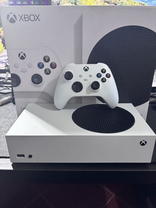 Xbox Series S - Como Nova c/ Caixa e Comando