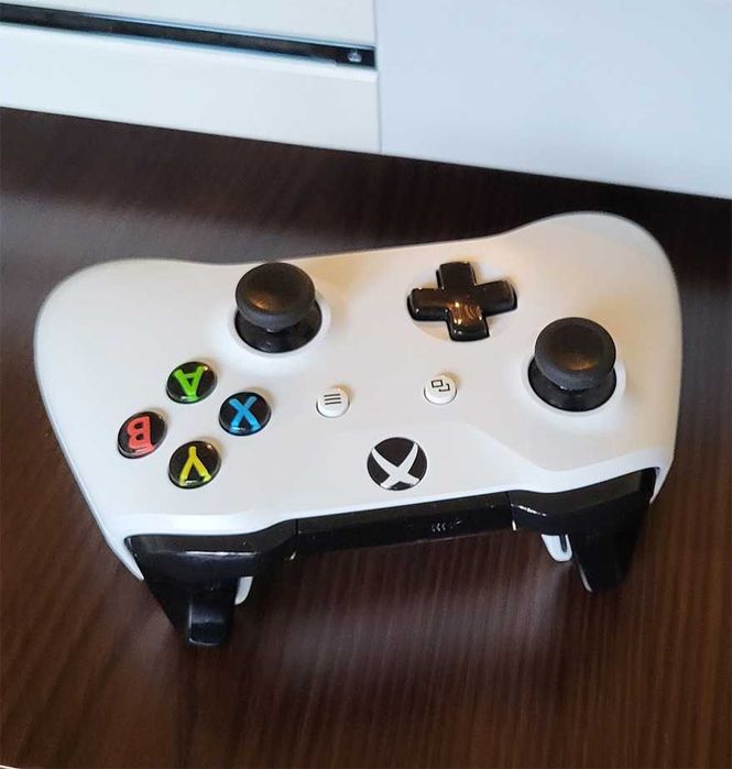 Konsola XBOX ONE 1540 zasilacz PAD