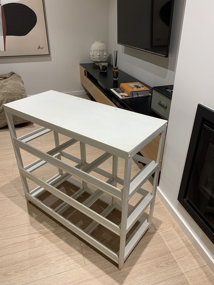 Móvel Branco Interior ou Exterior Com opção de arrumos