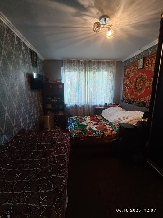 В Продажу  2- кімн  1 поверх