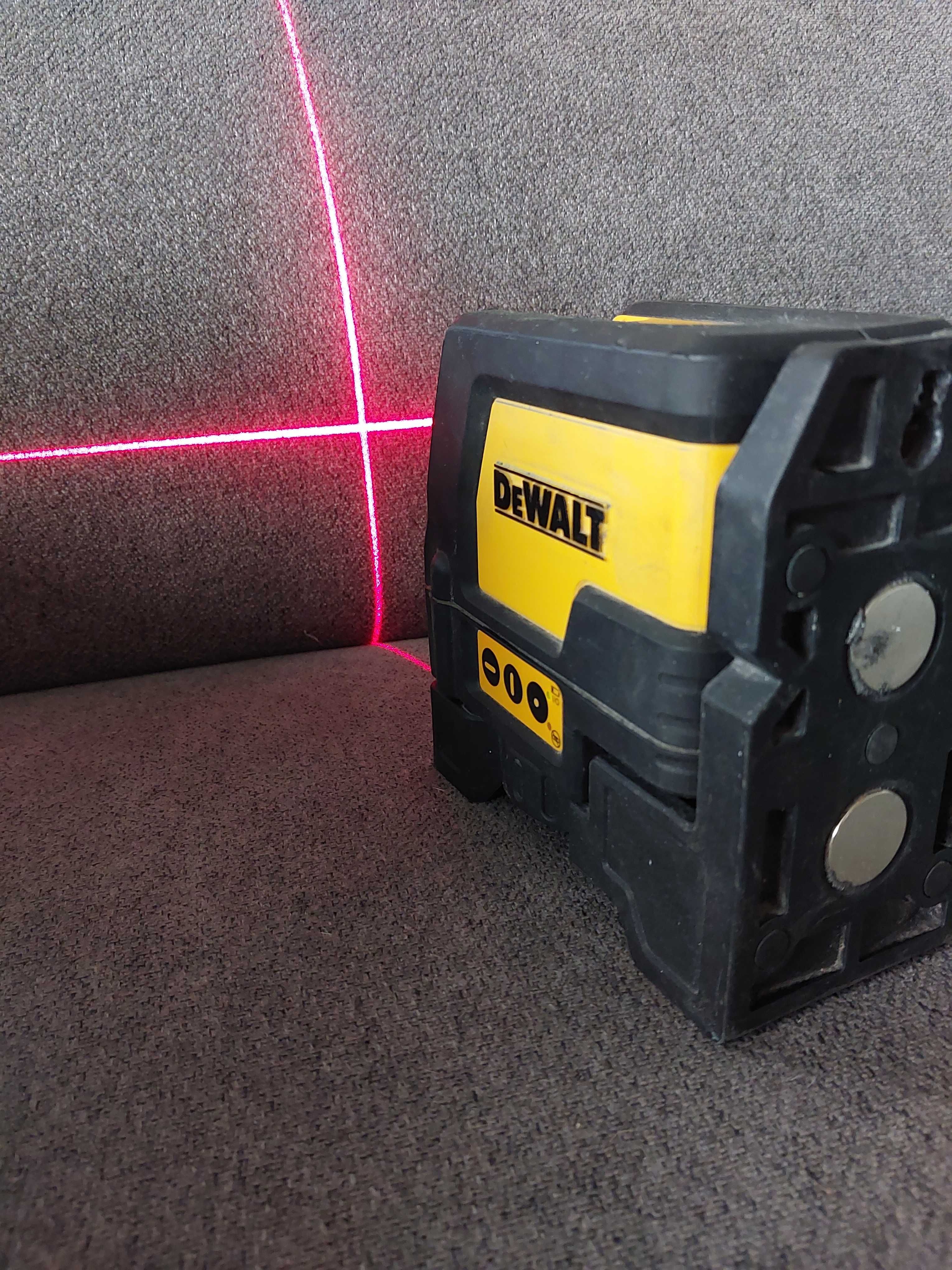 DEWALT laser samopoziomujący krzyżowy DW0822, krzyżowo - punktowy
