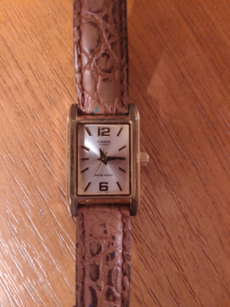 Часы Casio quartz