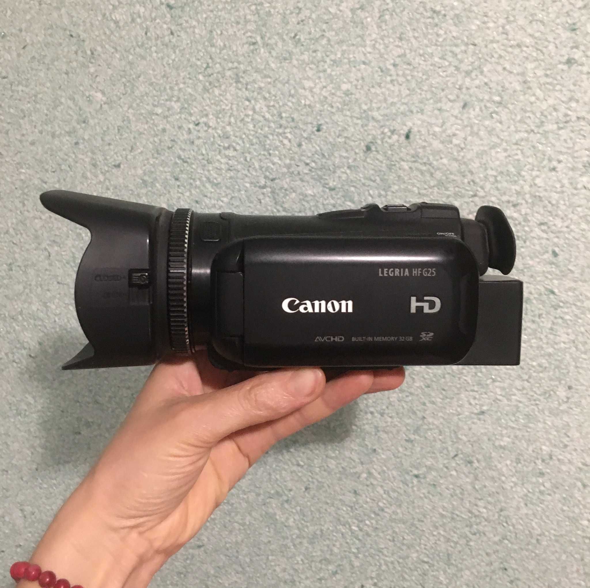 Відеокамера Canon LEGRIA HF G25