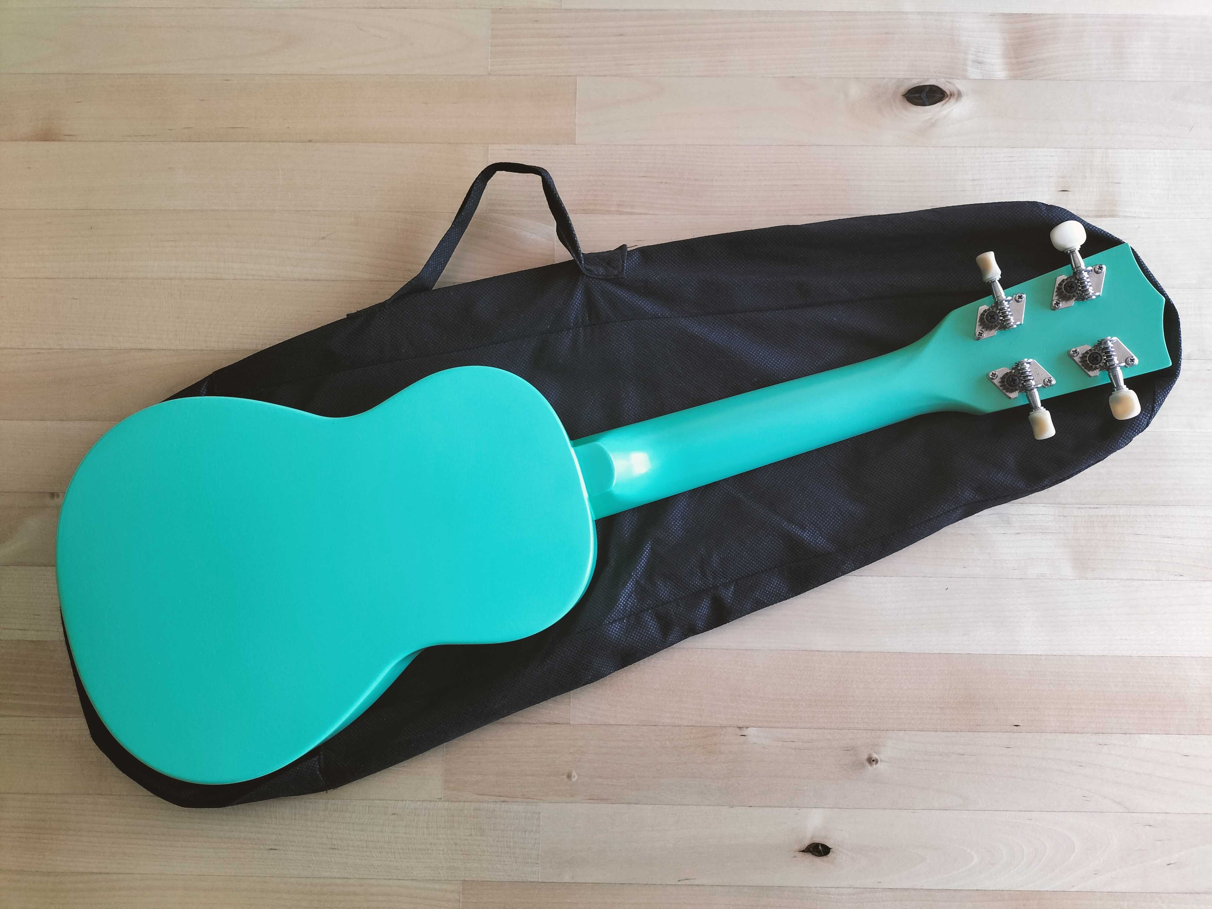 Ukulele Makala Shark - Surf Green Soprano (MK-SS/GRN)