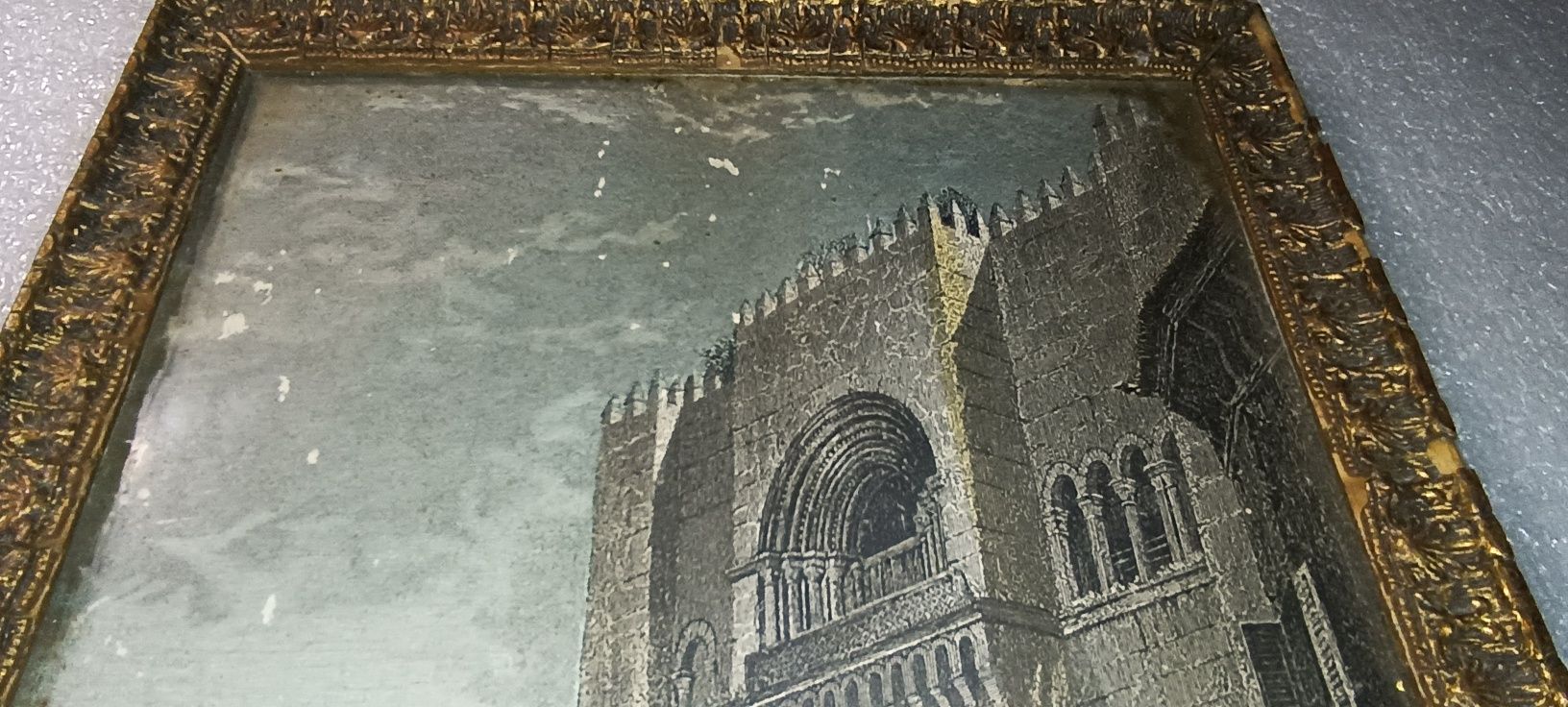 Antigo quadro com gravura Sé Velha, catedral de Coimbra