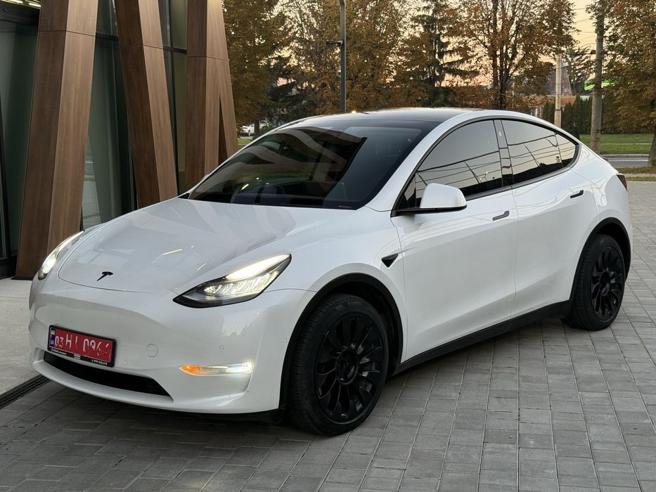 Tesla Model Y 2021