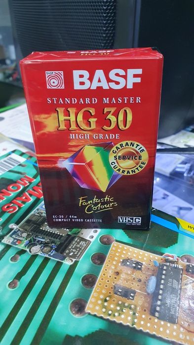 HG 30 VHS C Cassette64552273924482120