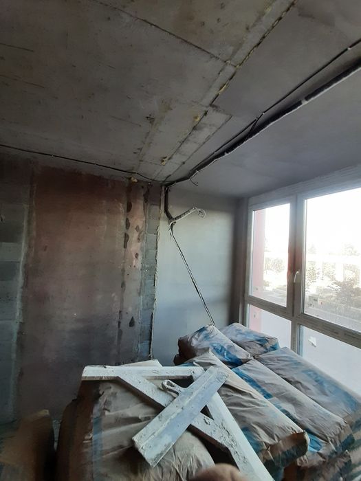 Закладка магистралей для кондиціонерів.Машинна штукатурка Київ область