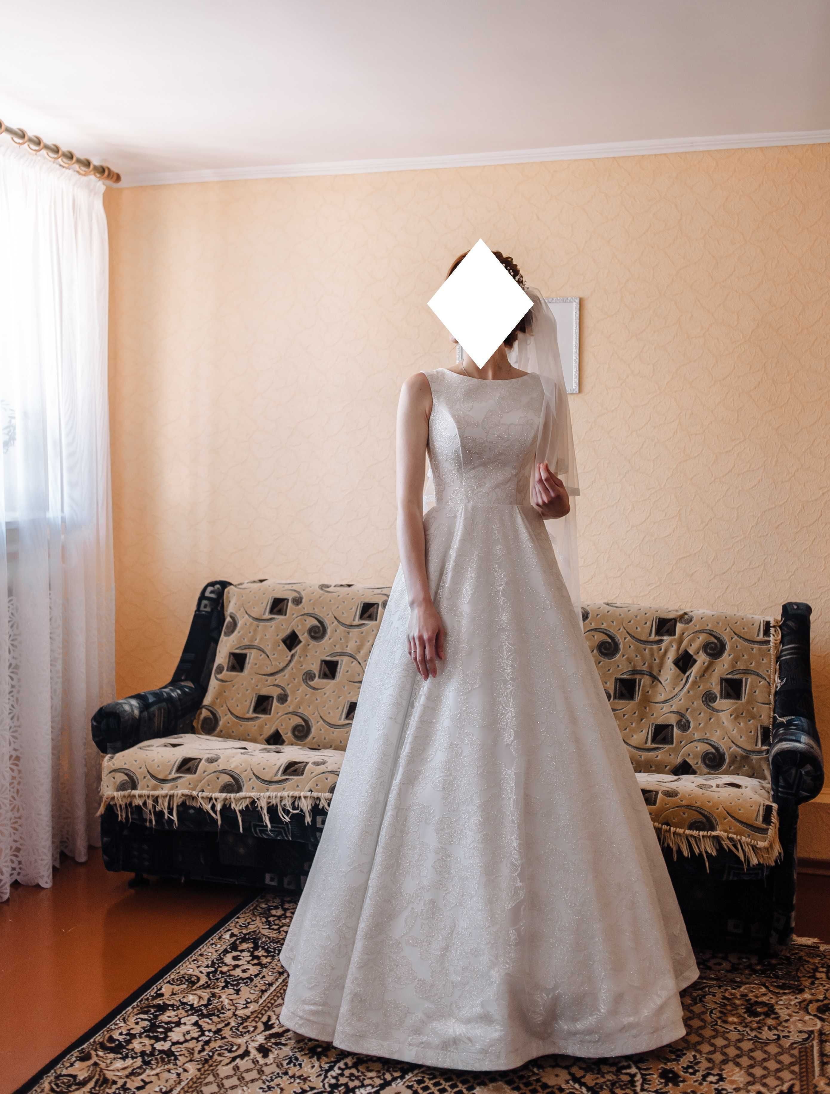 Продам дивовижну весільну сукню