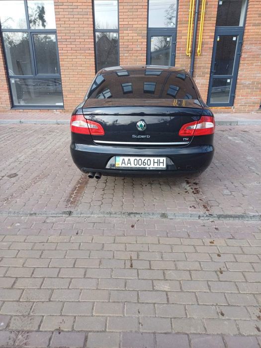 Skoda Superb 2011