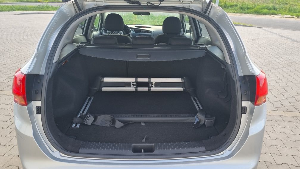 Kia Ceed II kombi 1.6 CRDi 110KM