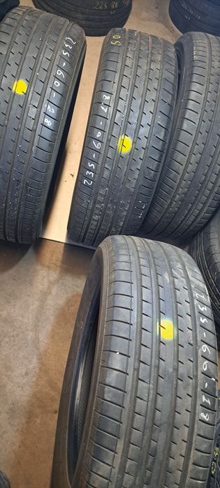 Pneus 235/60/18 yokhoama