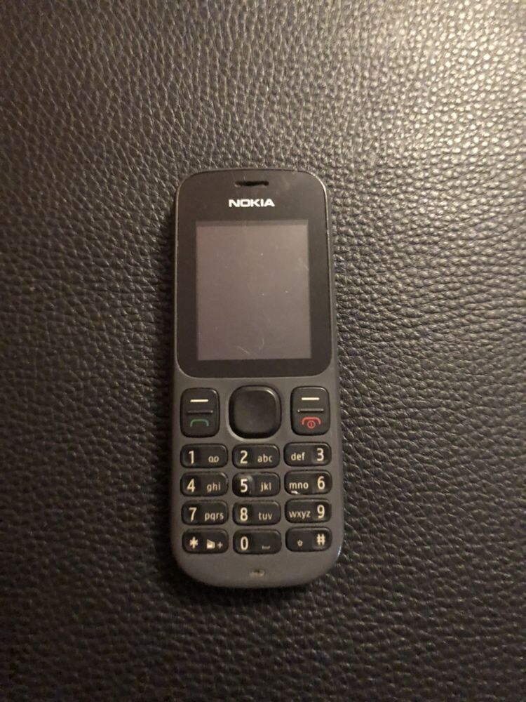 Telemóvel Nokia 100 usado