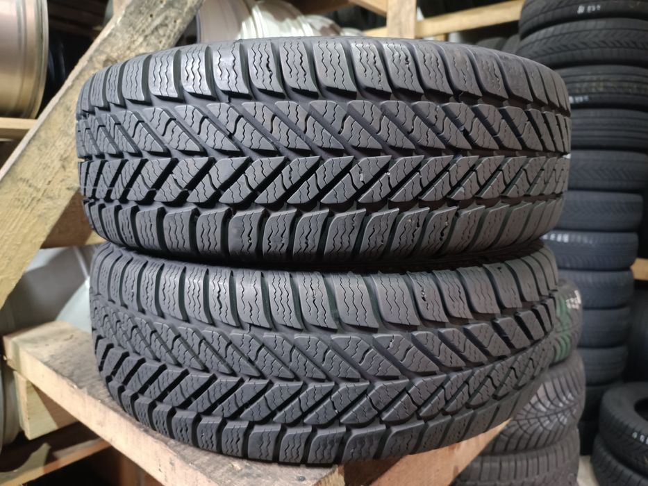 Зимові шини DEBICA 195/60 R15 резина Р15